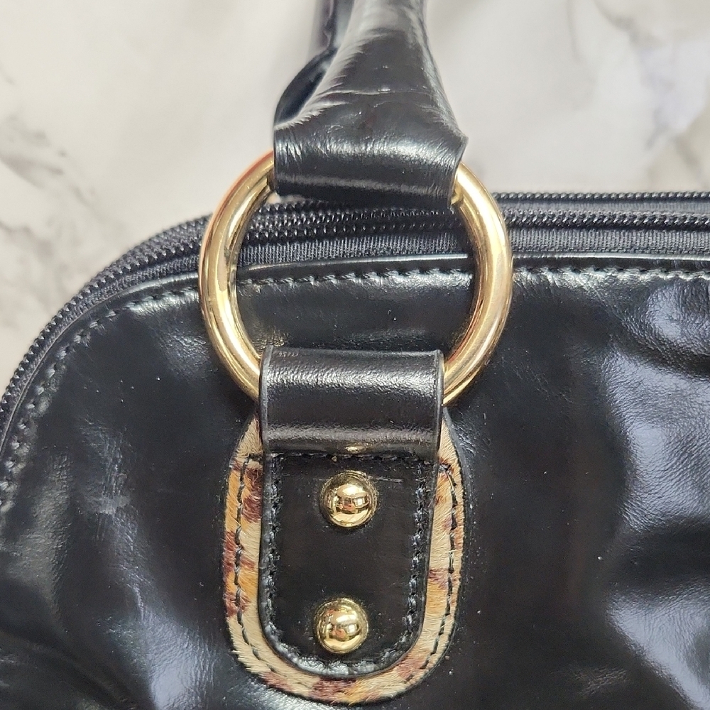 THE FIND Leopard Print Shoulder Bag with Gold Accents,with  Key Chain - Picture 4 of 16
